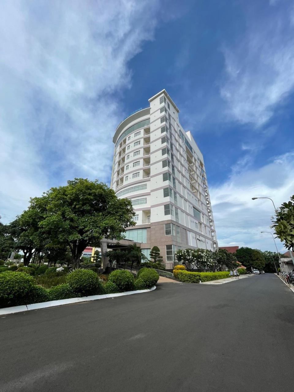 Dakruco Hotel Buon Ma Thuot Exterior foto